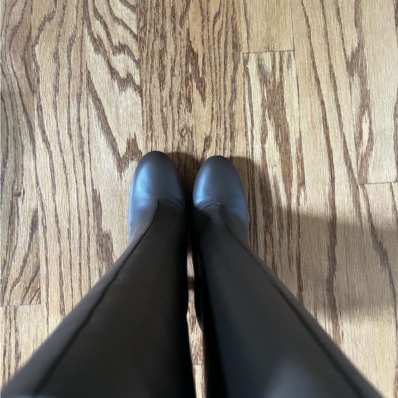 😊SOLD😊 Fendi Maya FF Karligraphy-motif boots in 37 - Picture 8 of 15